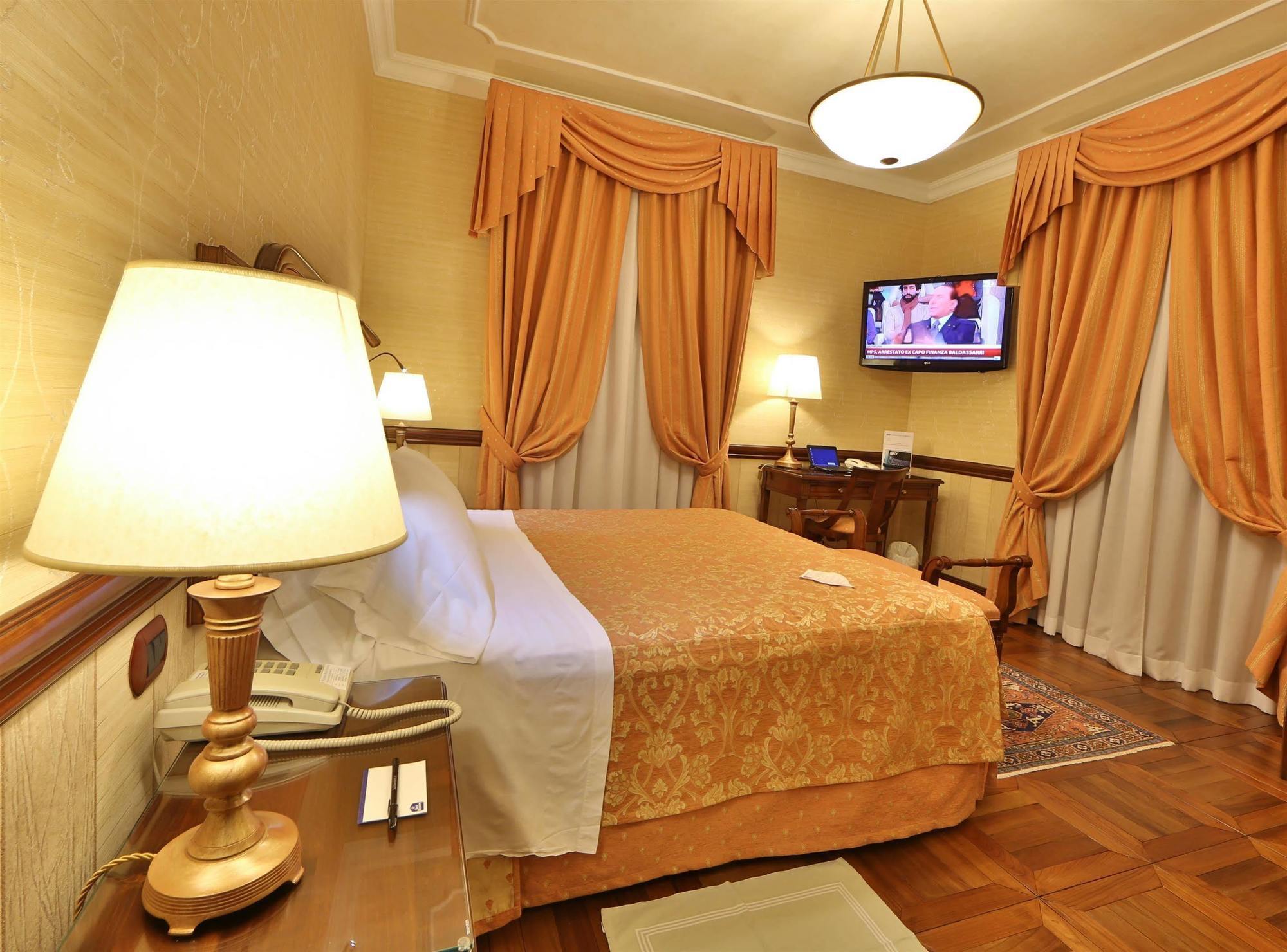 Phi Hotel Principe Cuneo Exterior foto