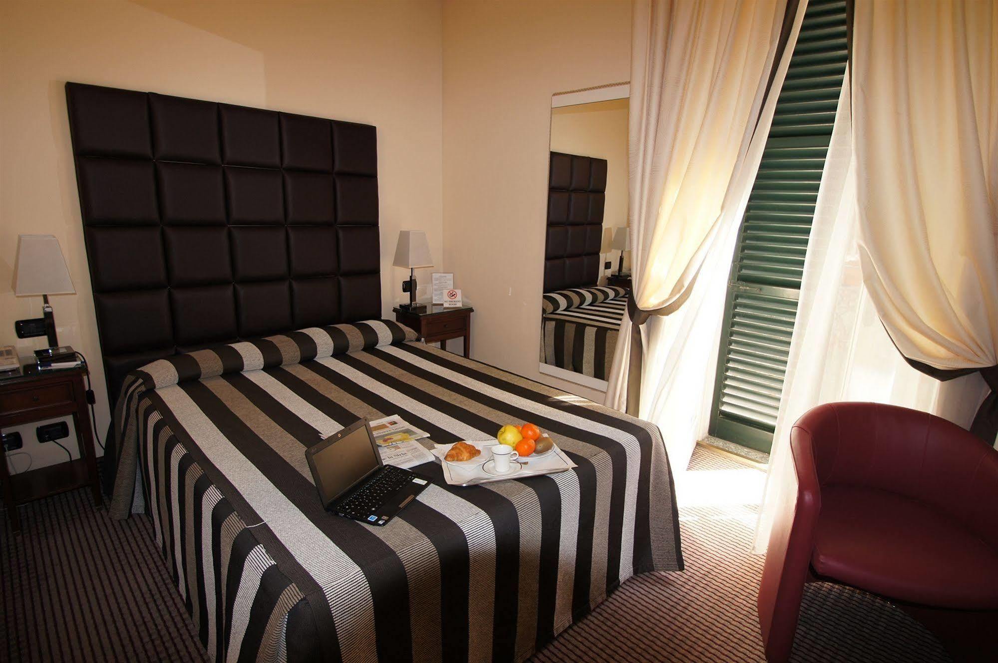 Phi Hotel Principe Cuneo Exterior foto